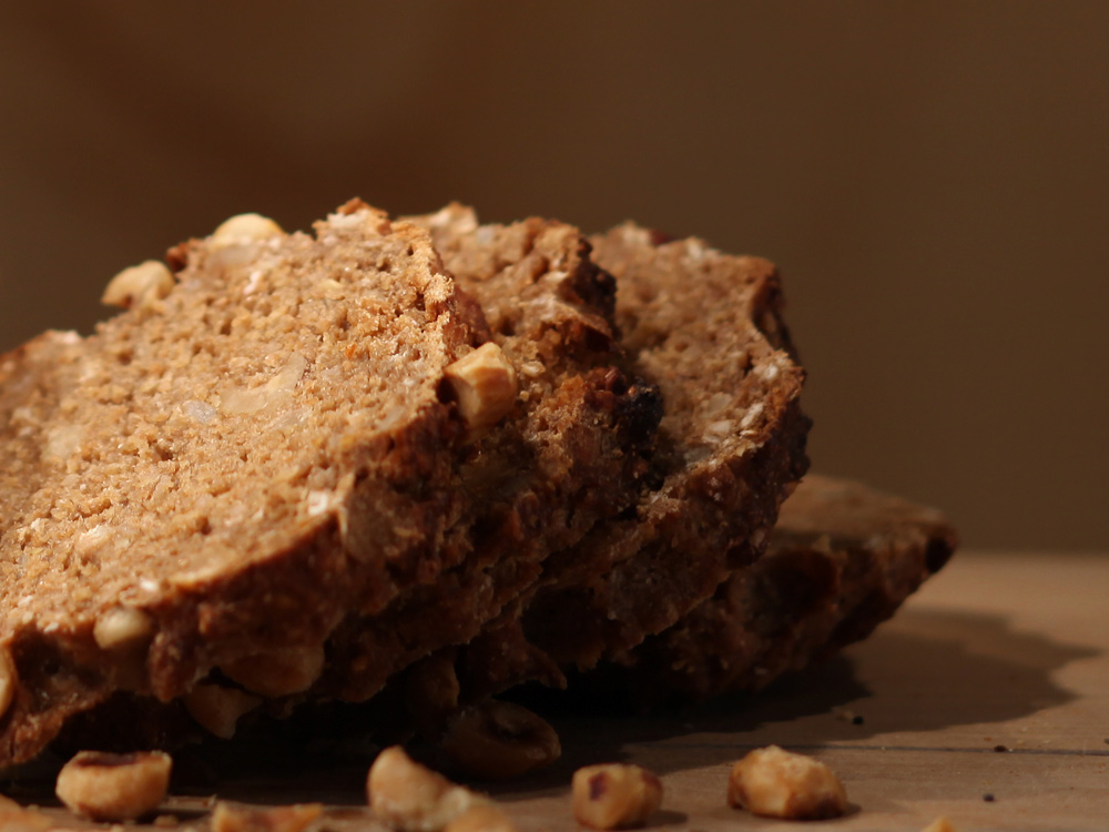 Frisch gebackenes Brot mit knuspriger Kruste